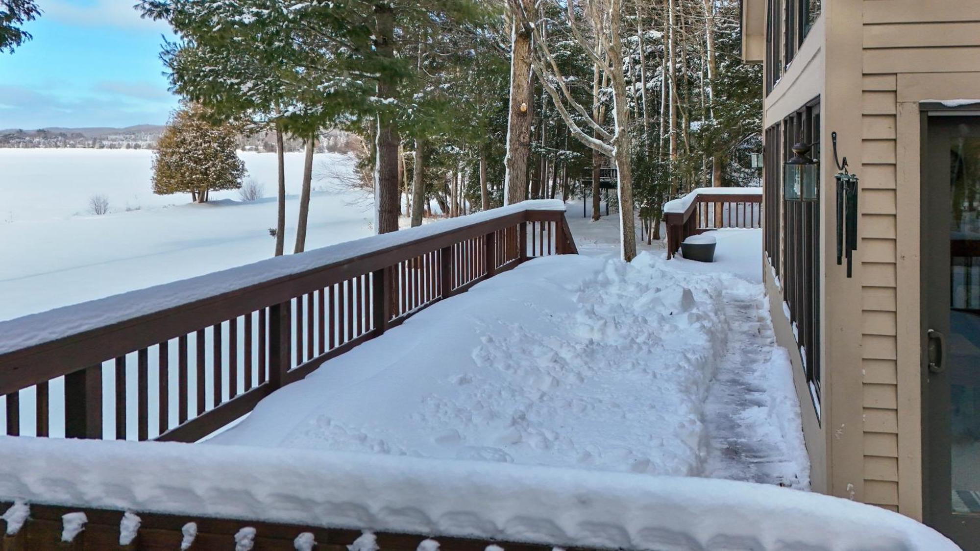 Deer Lake Retreat Villa Boyne City Exterior photo